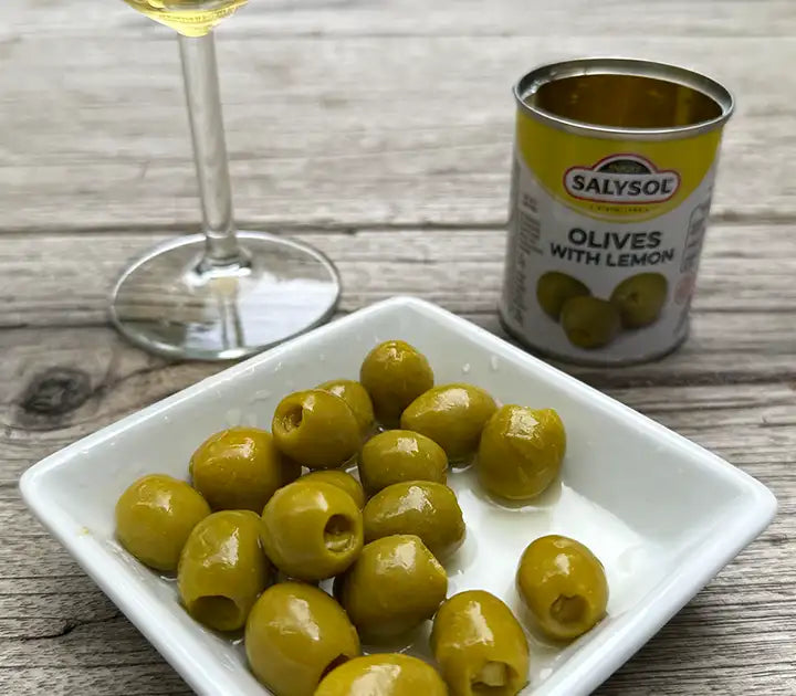 OLIVES WITH LEMON